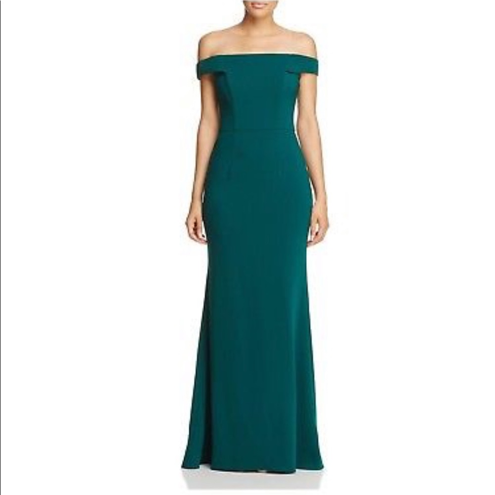Carmen Marc Valvo gown